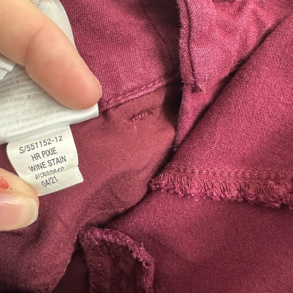 Old Navy High-Rise Pixie Burgundy Pants - Picture 6 of 6